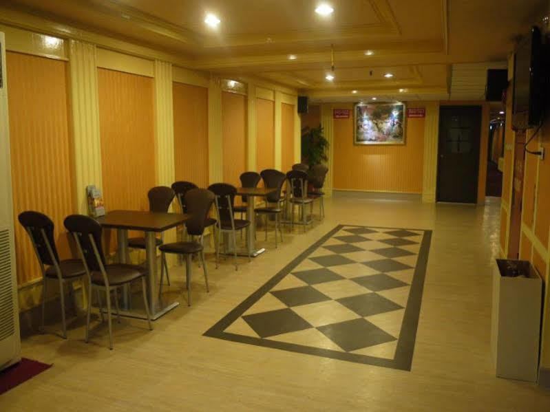 Jing Dian Business Hotel Таоюань Экстерьер фото